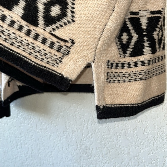 VICI Cozy Sweater - Picture 4 of 5